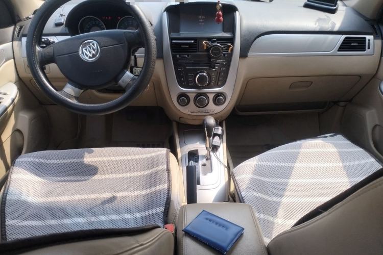 Used Buick Excelle 2013 1.5L Automatic Classic Model Center Console