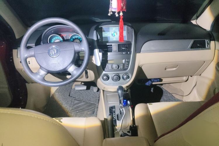 Used Buick Excelle 2013 1.5L Automatic Classic Model Center Console