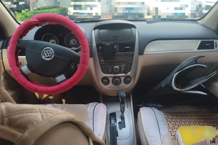 Used Buick Excelle 2013 1.5L Automatic Classic Model Center Console