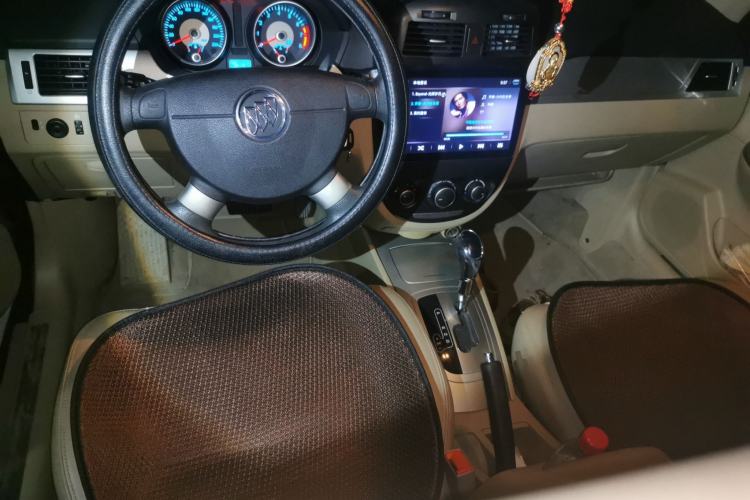 Used Buick Excelle 2013 1.5L Automatic Classic Model Center Console