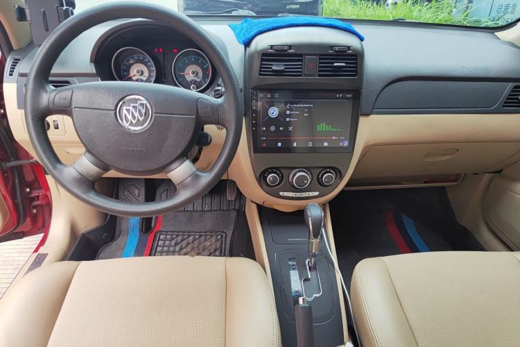 Used Buick Excelle 2013 1.5L Automatic Classic Model Center Console