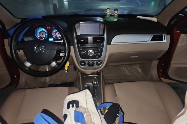 Used Buick Excelle 2013 1.5L Automatic Classic Model Center Console