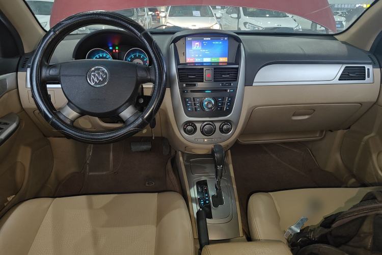 Used Buick Excelle 2013 1.5L Automatic Classic Model Center Console