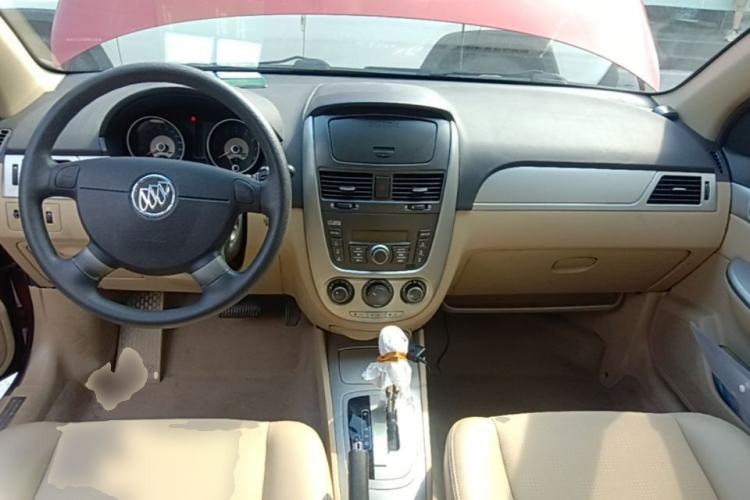 Used Buick Excelle 2013 1.5L Automatic Classic Model Center Console