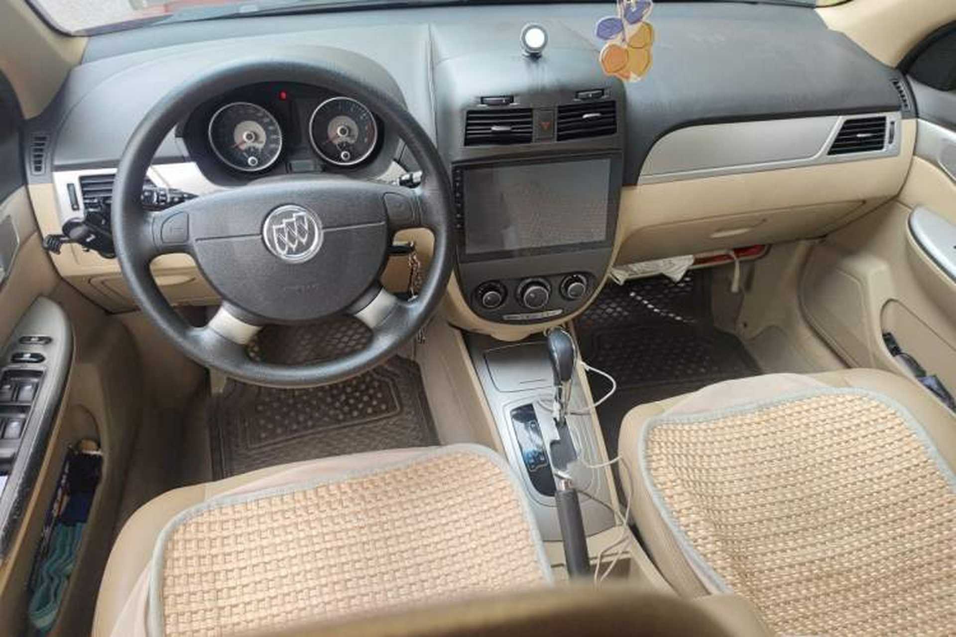 Used Buick Excelle 2013 1.5L Automatic Classic Model Center Console