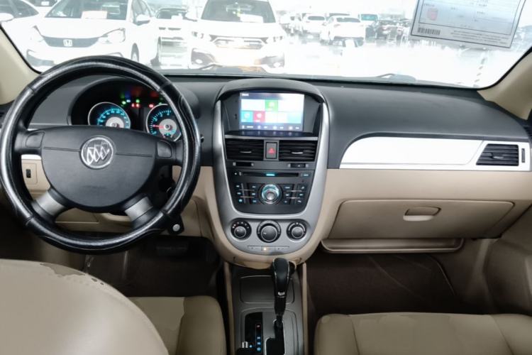 Used Buick Excelle 2013 1.5L Automatic Classic Model Center Console