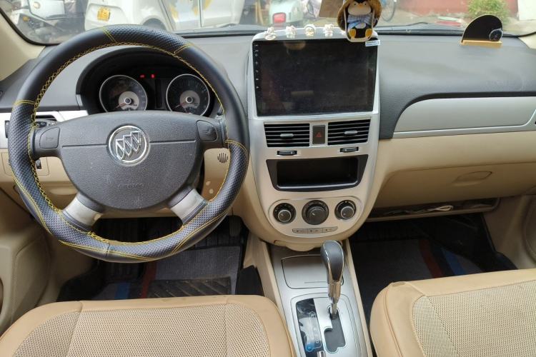Used Buick Excelle 2013 1.5L Automatic Classic Model Center Console