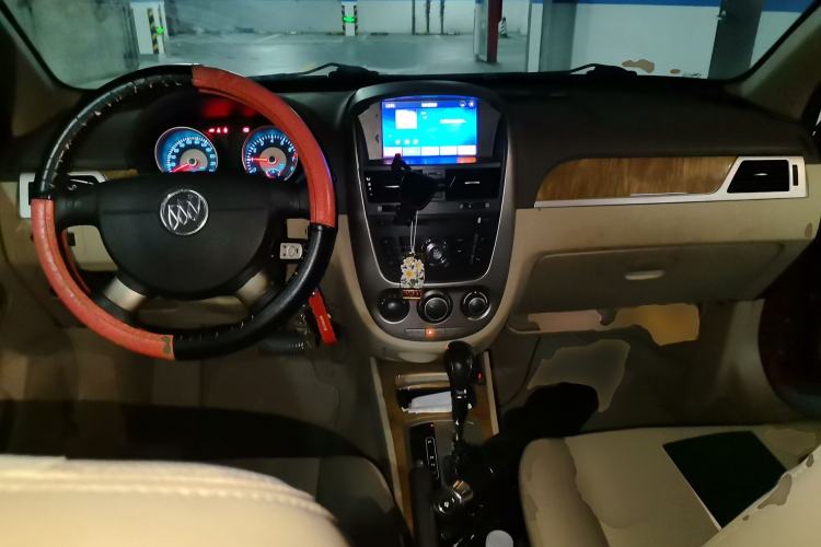 Used Buick Excelle 2013 1.5L Automatic Classic Model Center Console