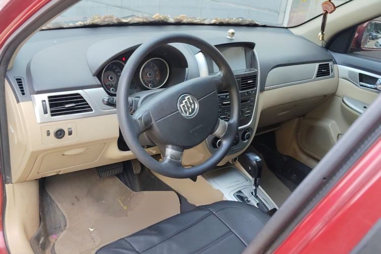 Used Buick Excelle 2013 1.5L Automatic Classic Model Center Console