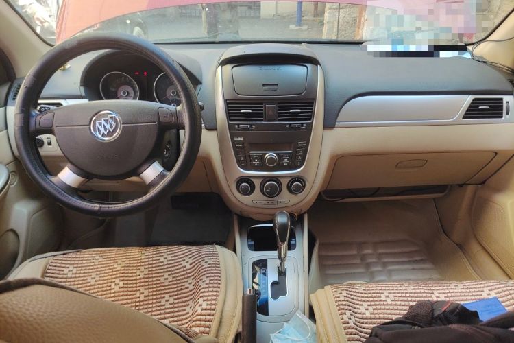 Used Buick Excelle 2013 1.5L Automatic Classic Model Center Console