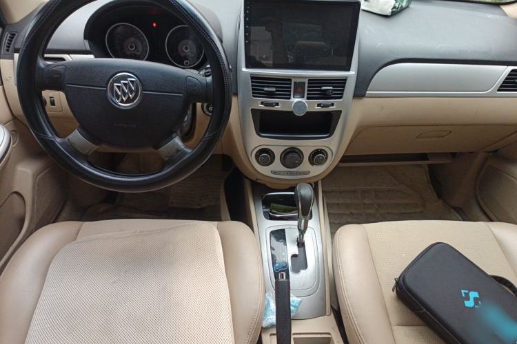 Used Buick Excelle 2013 1.5L Automatic Classic Model Center Console