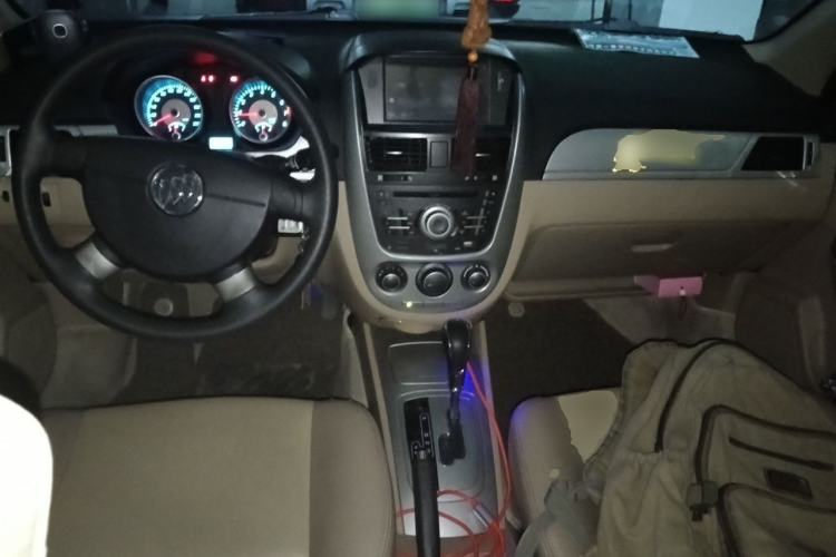 Used Buick Excelle 2013 1.5L Automatic Classic Model Center Console