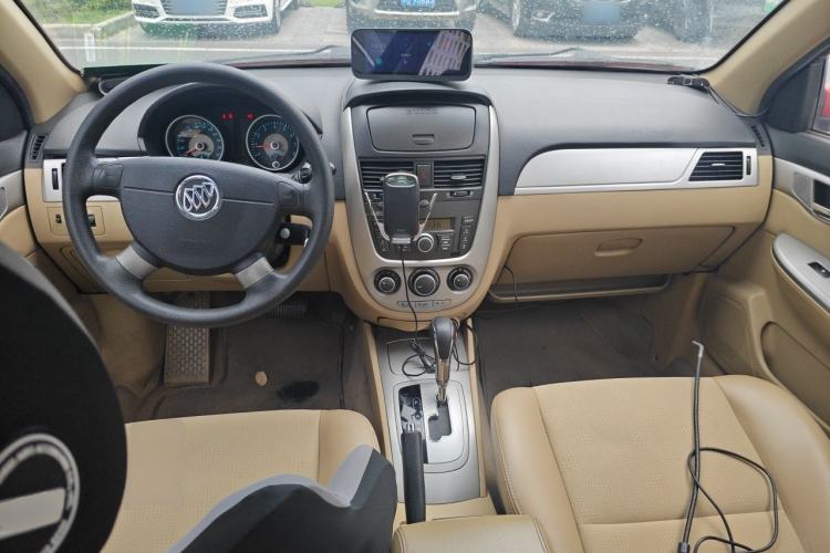 Used Buick Excelle 2013 1.5L Automatic Classic Model Center Console