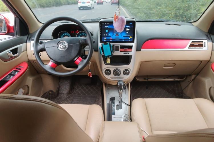 Used Buick Excelle 2013 1.5L Automatic Classic Model Center Console