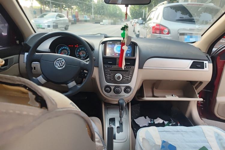 Used Buick Excelle 2013 1.5L Automatic Classic Model Center Console