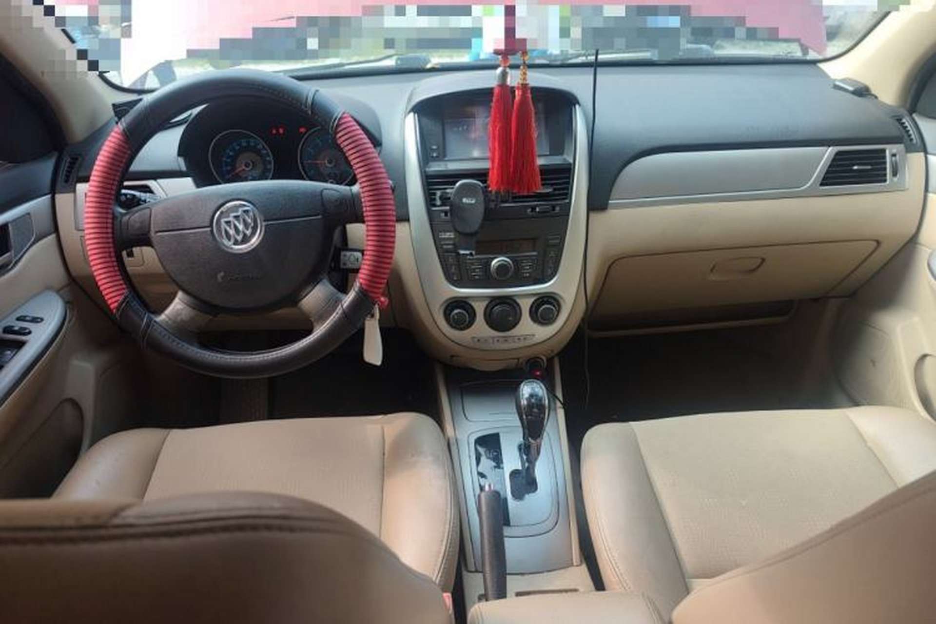 Used Buick Excelle 2013 1.5L Automatic Classic Model Center Console