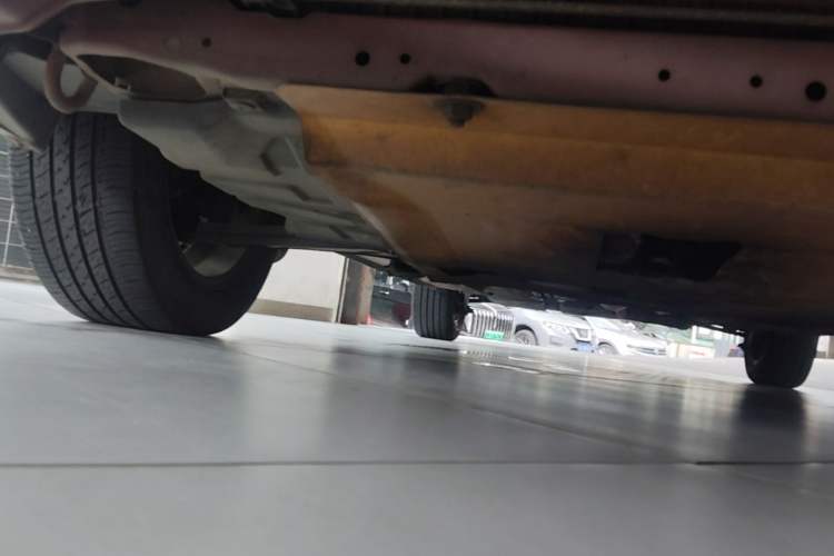 Used Buick Excelle 2013 1.5L Automatic Luxury Model Chassis Front Right