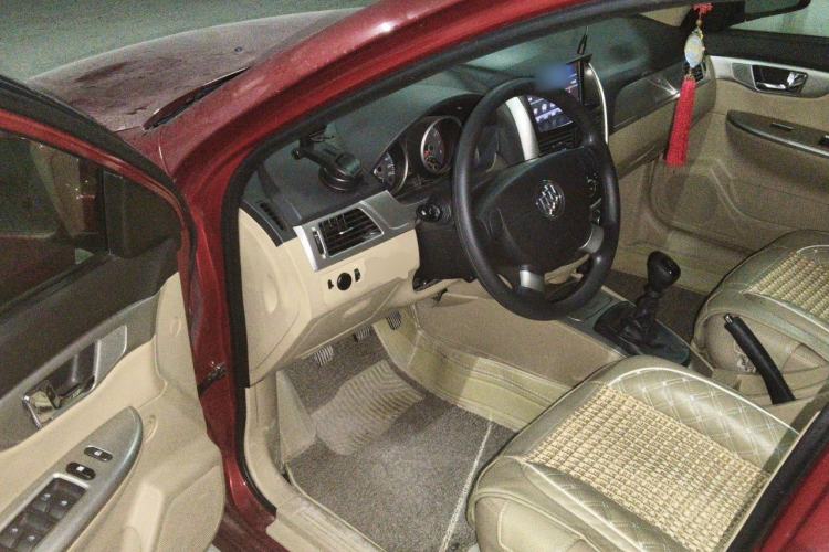 Used Buick Excelle 2013 1.5L Manual Classic Model Driver Seat