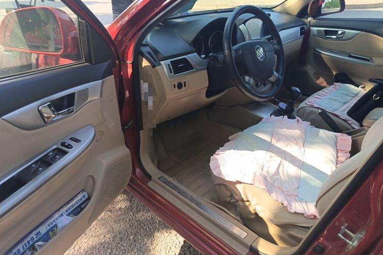 Used Buick Excelle 2013 1.5L Manual Classic Model Driver Seat