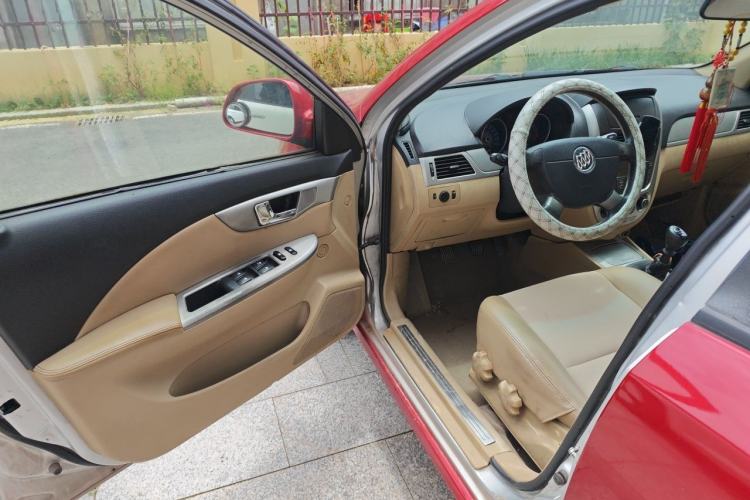 Used Buick Excelle 2013 1.5L Manual Classic Model Driver Seat