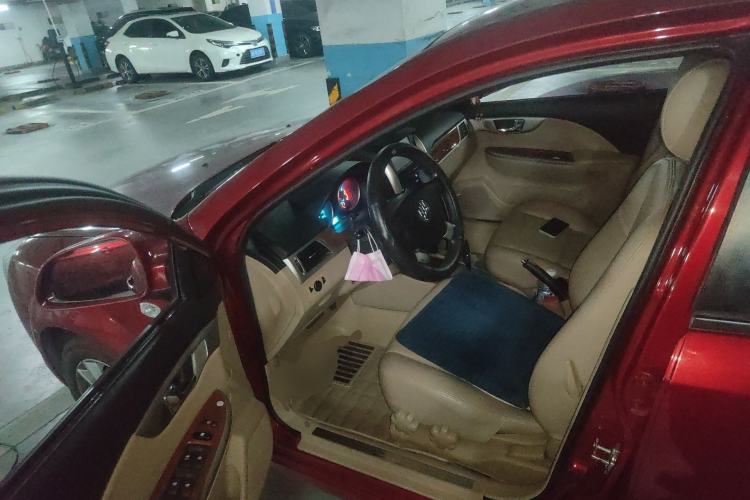 Used Buick Excelle 2013 1.5L Automatic Luxury Model Driver Seat