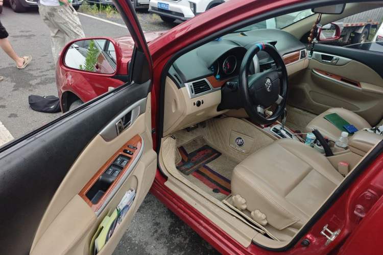 Used Buick Excelle 2013 1.5L Automatic Luxury Model Driver Seat