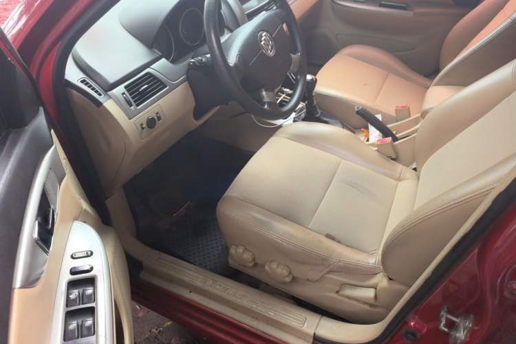 Used Buick Excelle 2013 1.5L Manual Classic Model Driver Seat