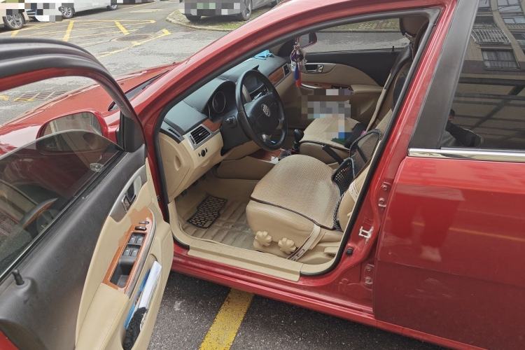 Used Buick Excelle 2013 1.5L Manual Luxury Model Driver Seat