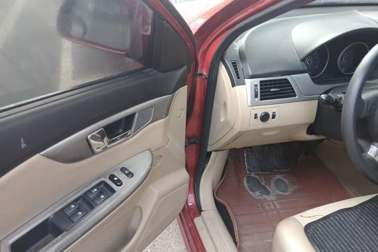 Used Buick Excelle 2013 1.5L Manual Classic Model Driver Seat