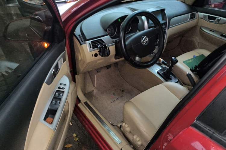 Used Buick Excelle 2013 1.5L Manual Classic Model Driver Seat