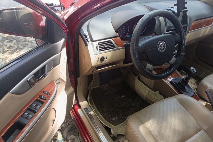 Used Buick Excelle 2013 1.5L Manual Luxury Model Driver Seat