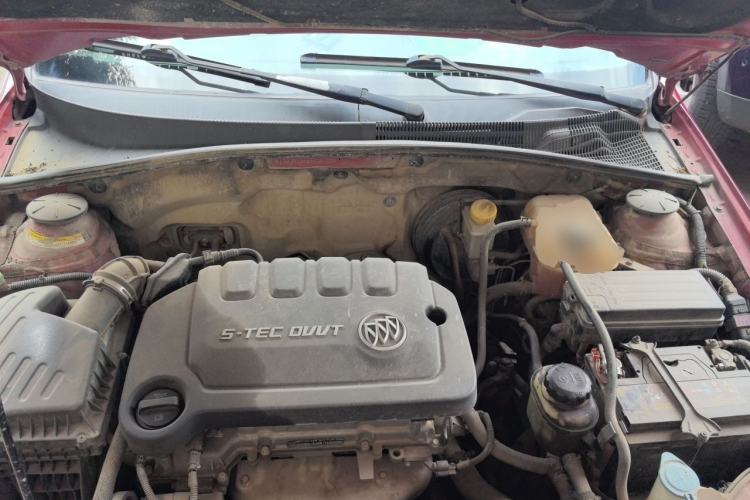 Used Buick Excelle 2013 1.5L Manual Classic Model Engine Bay