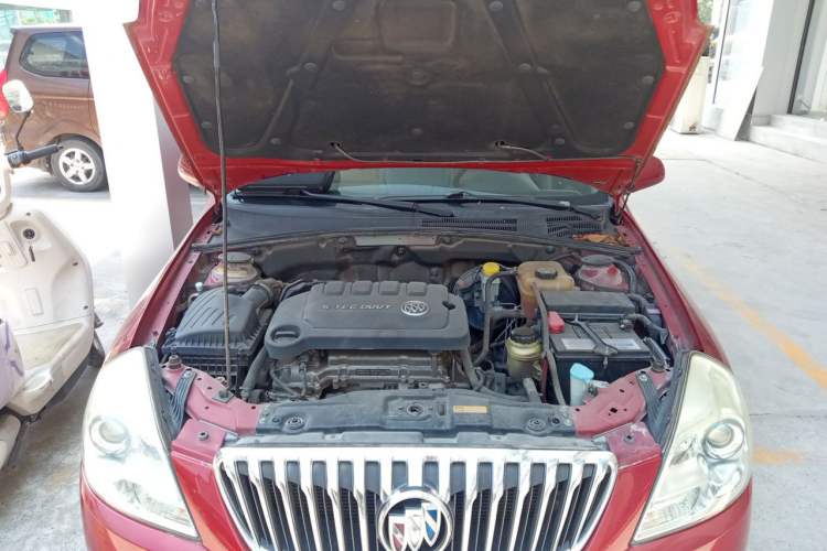 Used Buick Excelle 2013 1.5L Automatic Luxury Model Engine Bay