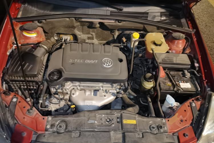 Used Buick Excelle 2013 1.5L Automatic Luxury Model Engine Bay