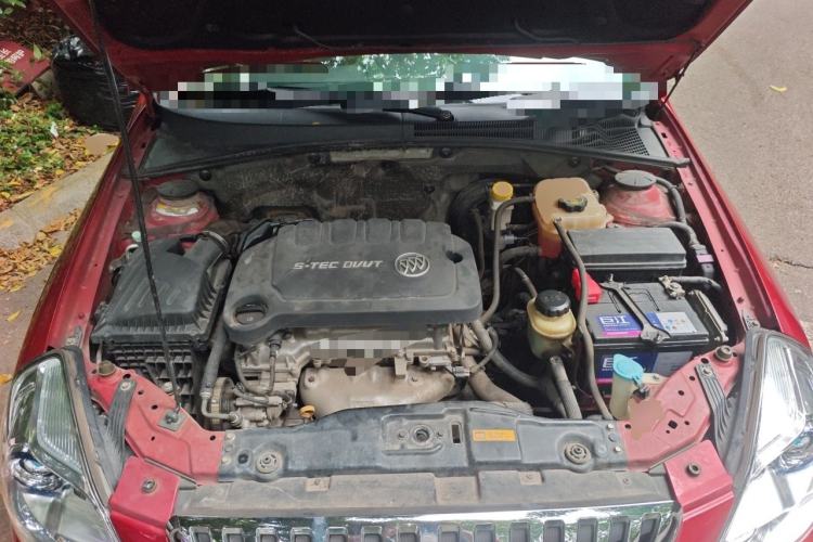Used Buick Excelle 2013 1.5L Manual Classic Model Engine Bay