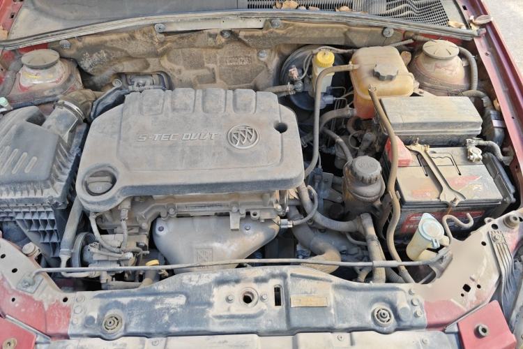 Used Buick Excelle 2013 1.5L Automatic Classic Model Engine Bay
