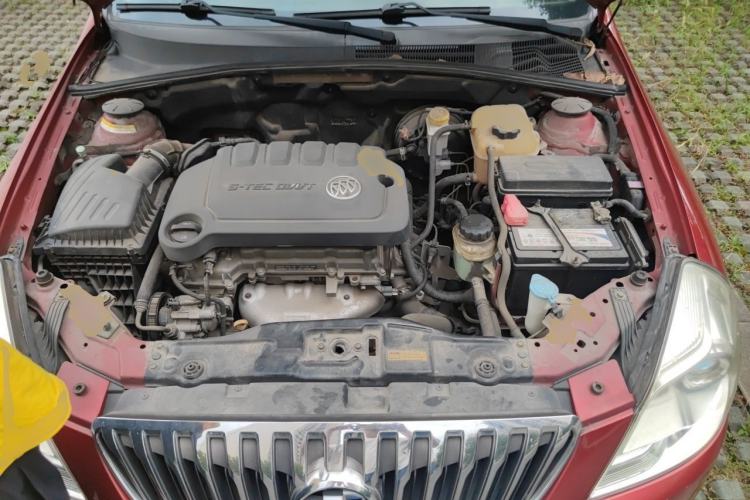 Used Buick Excelle 2013 1.5L Automatic Classic Model Engine Bay
