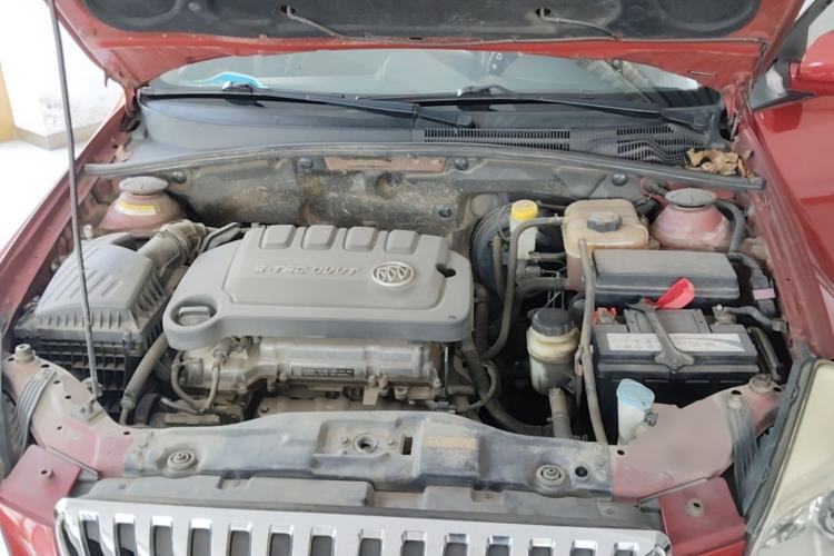 Used Buick Excelle 2013 1.5L Manual Classic Model Engine Bay