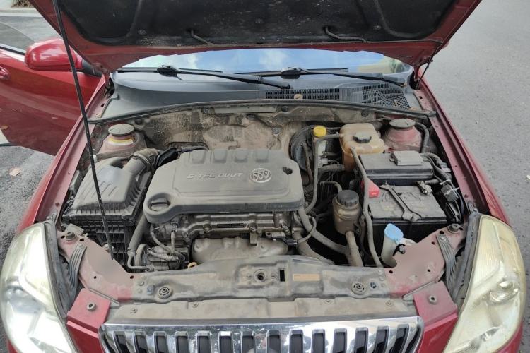 Used Buick Excelle 2013 1.5L Manual Classic Model Engine Bay