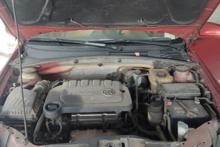 Used Buick Excelle 2013 1.5L Automatic Luxury Model Engine Bay