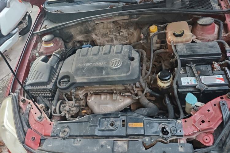 Used Buick Excelle 2013 1.5L Automatic Classic Model Engine Bay