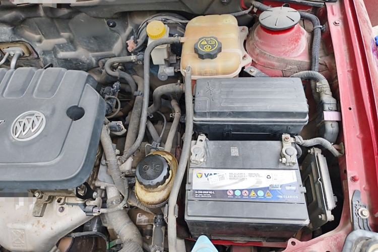 Used Buick Excelle 2013 1.5L Automatic Classic Model Engine Bay Left