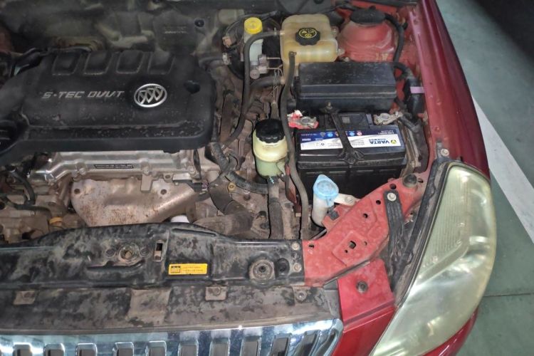 Used Buick Excelle 2013 1.5L Automatic Classic Model Engine Bay Left