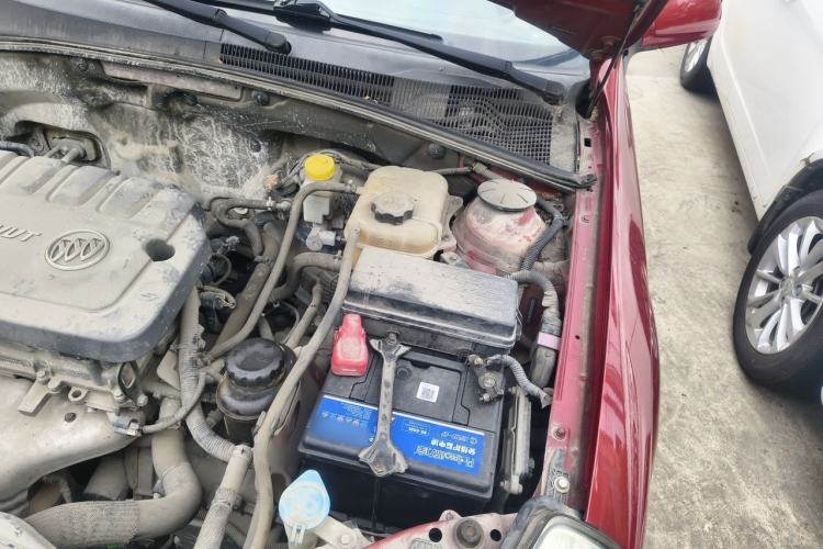Used Buick Excelle 2013 1.5L Automatic Classic Model Engine Bay Left