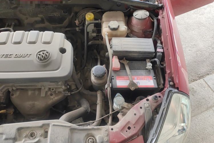 Used Buick Excelle 2013 1.5L Automatic Classic Model Engine Bay Left