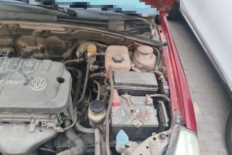 Used Buick Excelle 2013 1.5L Automatic Classic Model Engine Bay Left