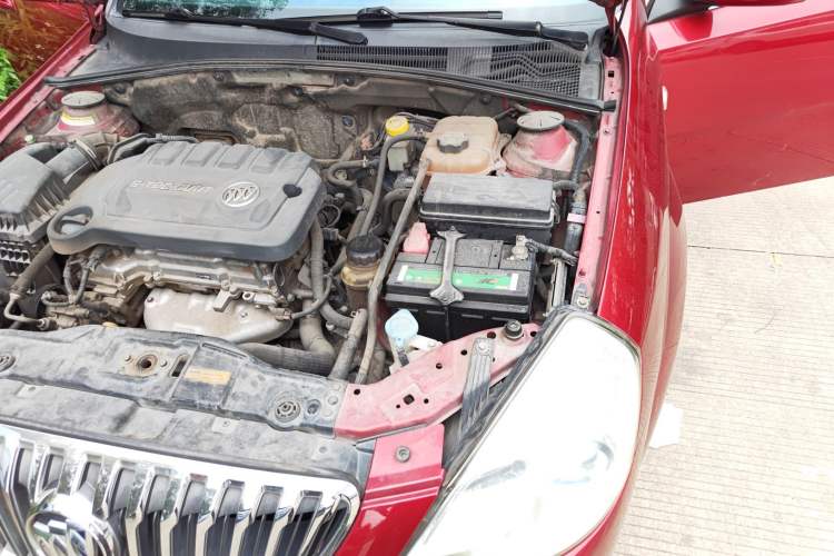 Used Buick Excelle 2013 1.5L Automatic Classic Model Engine Bay Left