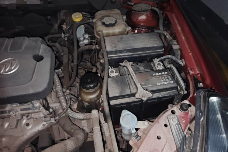 Used Buick Excelle 2013 1.5L Automatic Classic Model Engine Bay Left