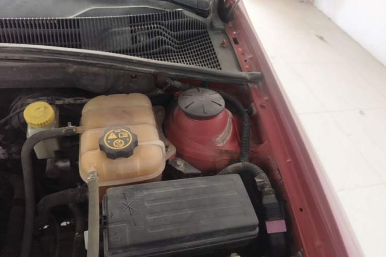Used Buick Excelle 2013 1.5L Automatic Classic Model Engine Bay Left