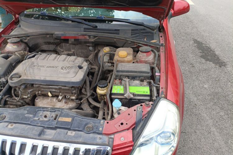 Used Buick Excelle 2013 1.5L Manual Classic Model Engine Bay Left